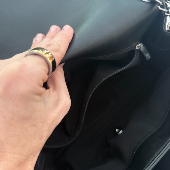 Chanel Timeless leather black crossbody bag - Picture 9 of 11